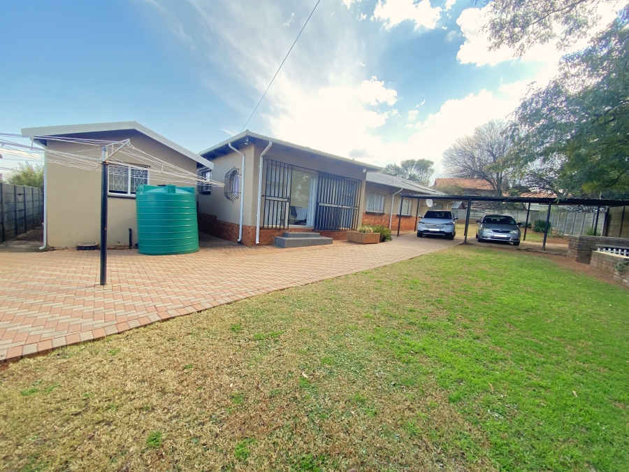 4 Bedroom Property for Sale in Horison Gauteng