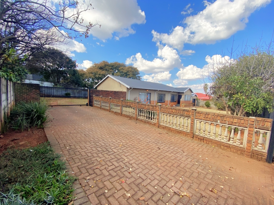 4 Bedroom Property for Sale in Horison Gauteng
