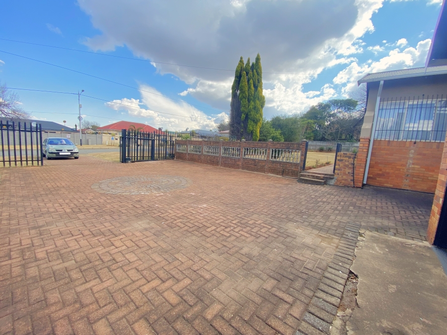 4 Bedroom Property for Sale in Horison Gauteng
