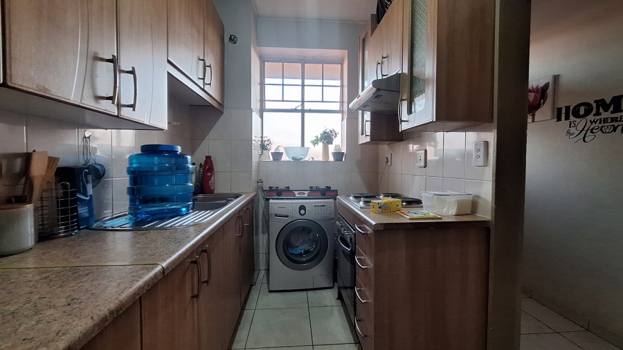 2 Bedroom Property for Sale in Sunnyside Gauteng