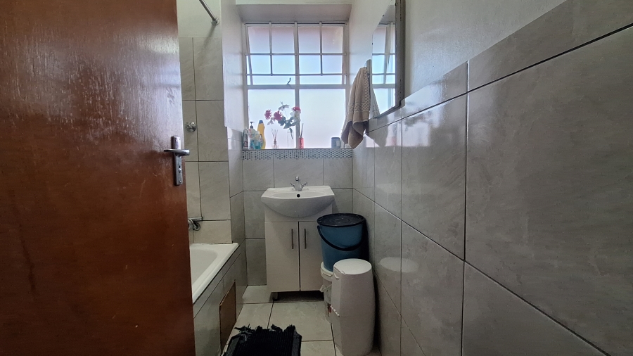 2 Bedroom Property for Sale in Sunnyside Gauteng