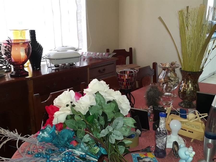 To Let 4 Bedroom Property for Rent in Helderkruin Gauteng