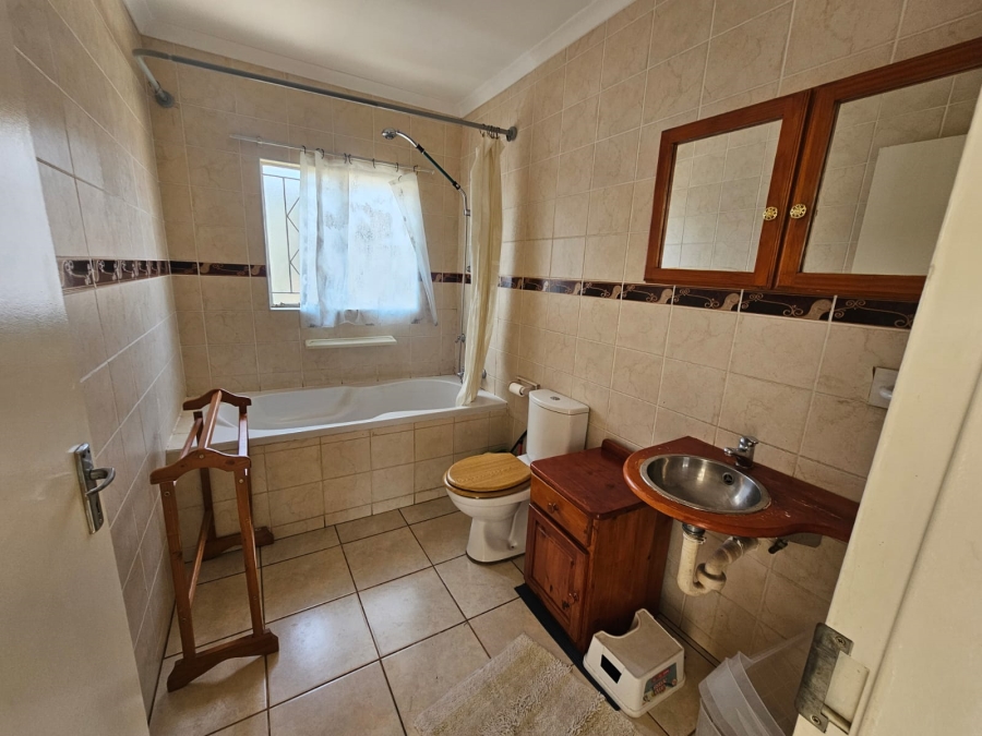 2 Bedroom Property for Sale in Brackendowns Gauteng