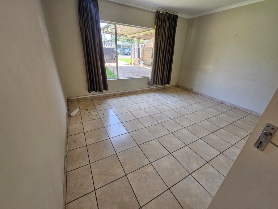 2 Bedroom Property for Sale in Brackendowns Gauteng