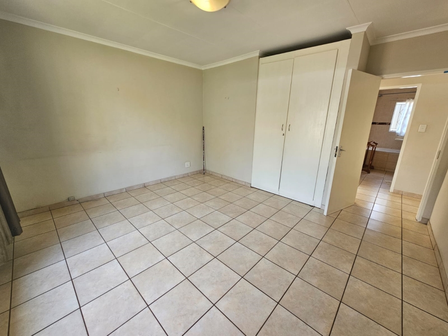 2 Bedroom Property for Sale in Brackendowns Gauteng