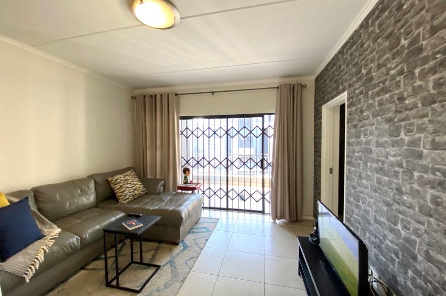 To Let 3 Bedroom Property for Rent in Greenstone Hill Gauteng