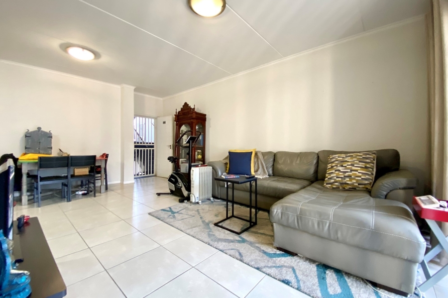 To Let 3 Bedroom Property for Rent in Greenstone Hill Gauteng