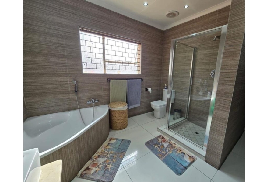 4 Bedroom Property for Sale in Vanderbijlpark SE Gauteng