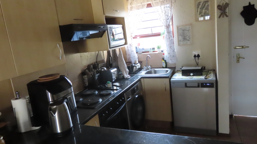 2 Bedroom Property for Sale in Sunninghill Gauteng