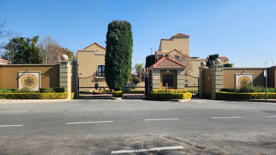 2 Bedroom Property for Sale in Sunninghill Gauteng