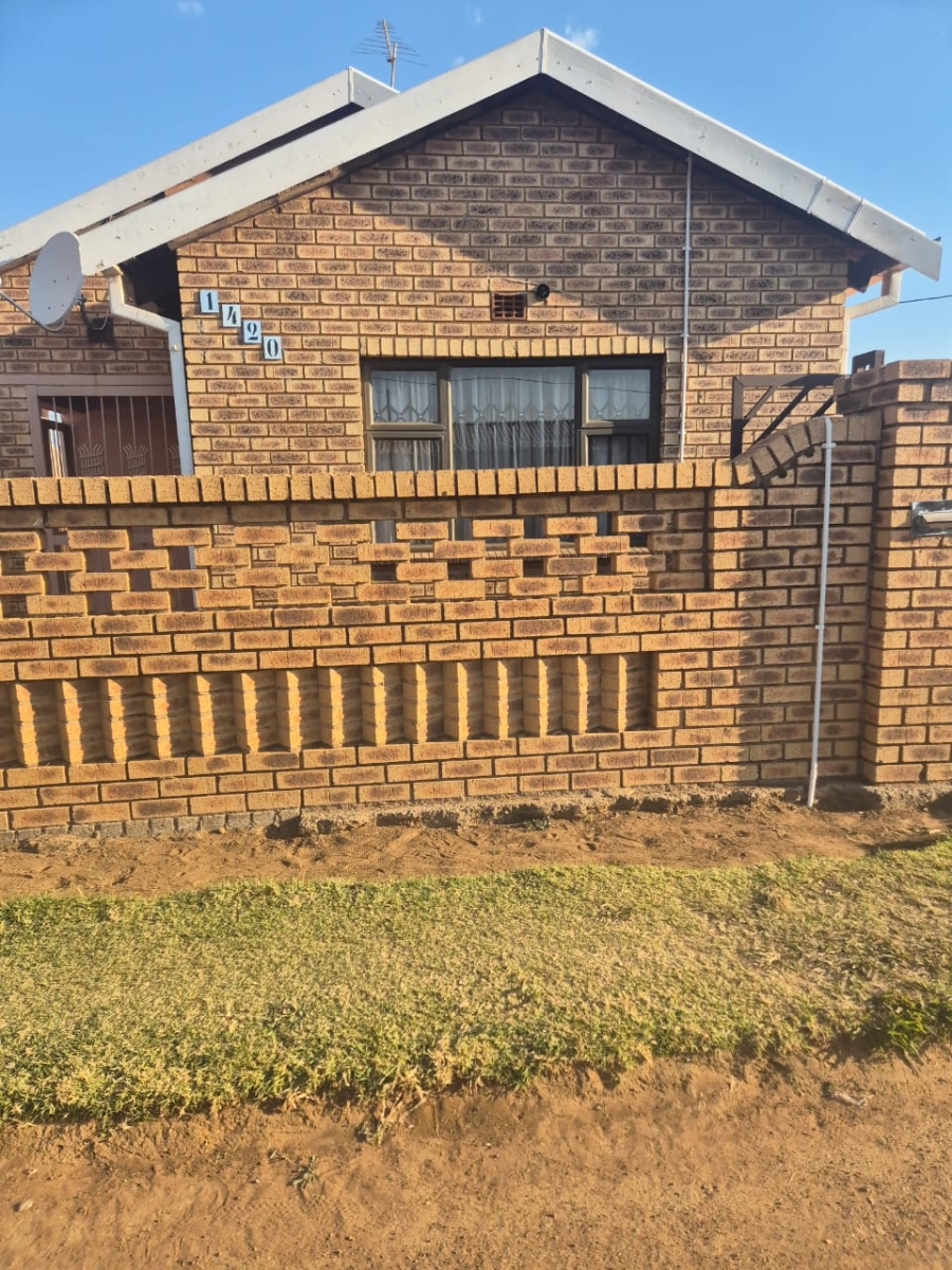 2 Bedroom Property for Sale in Palm Springs Gauteng
