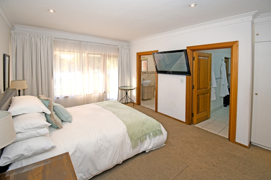 5 Bedroom Property for Sale in Bryanston Gauteng