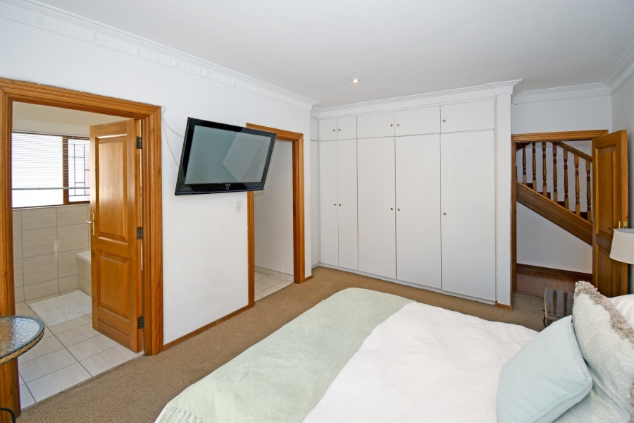 5 Bedroom Property for Sale in Bryanston Gauteng