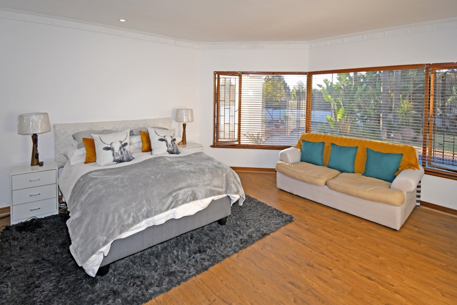5 Bedroom Property for Sale in Bryanston Gauteng