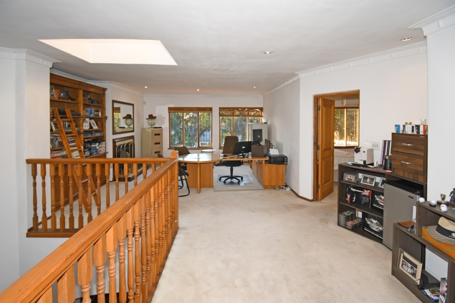 5 Bedroom Property for Sale in Bryanston Gauteng