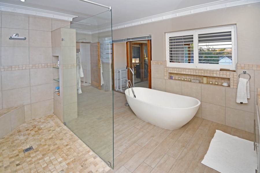 5 Bedroom Property for Sale in Bryanston Gauteng