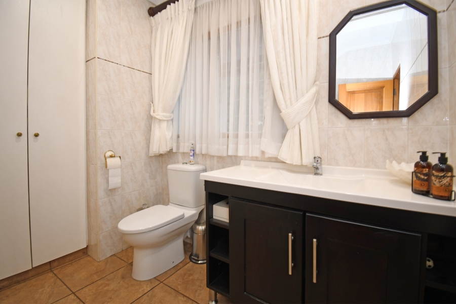 5 Bedroom Property for Sale in Bryanston Gauteng