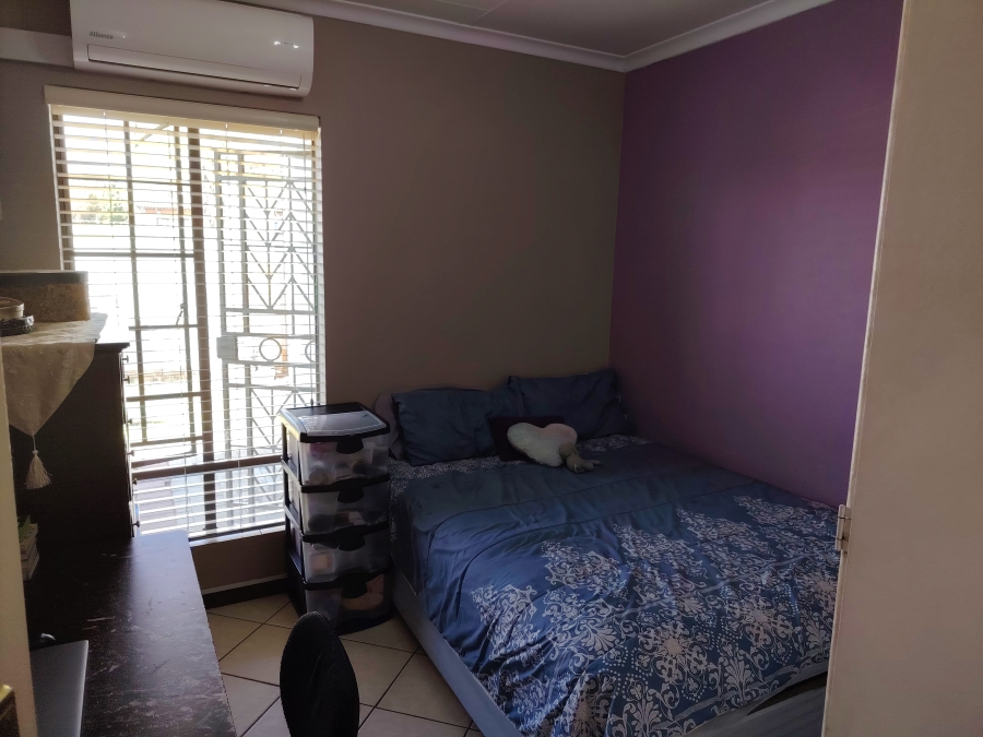 3 Bedroom Property for Sale in Monavoni Gauteng