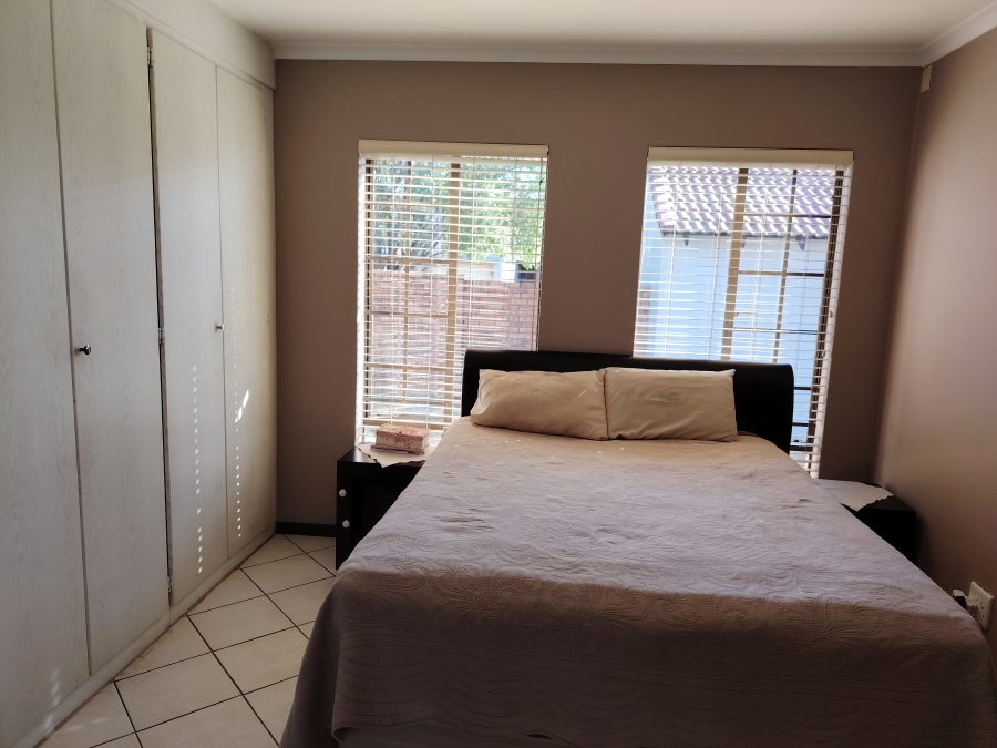 3 Bedroom Property for Sale in Monavoni Gauteng
