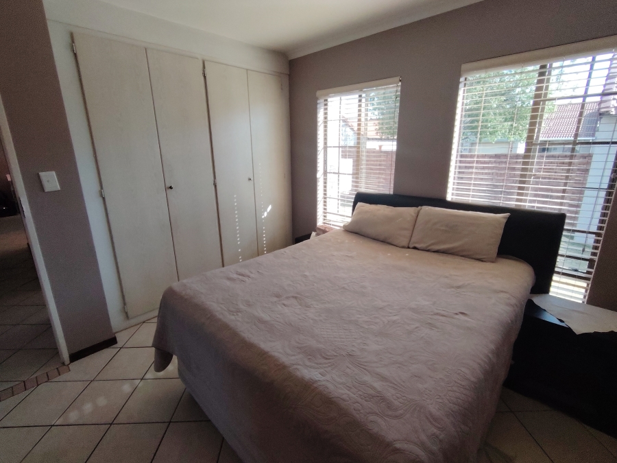 3 Bedroom Property for Sale in Monavoni Gauteng
