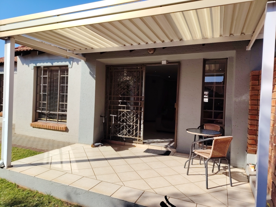 3 Bedroom Property for Sale in Monavoni Gauteng