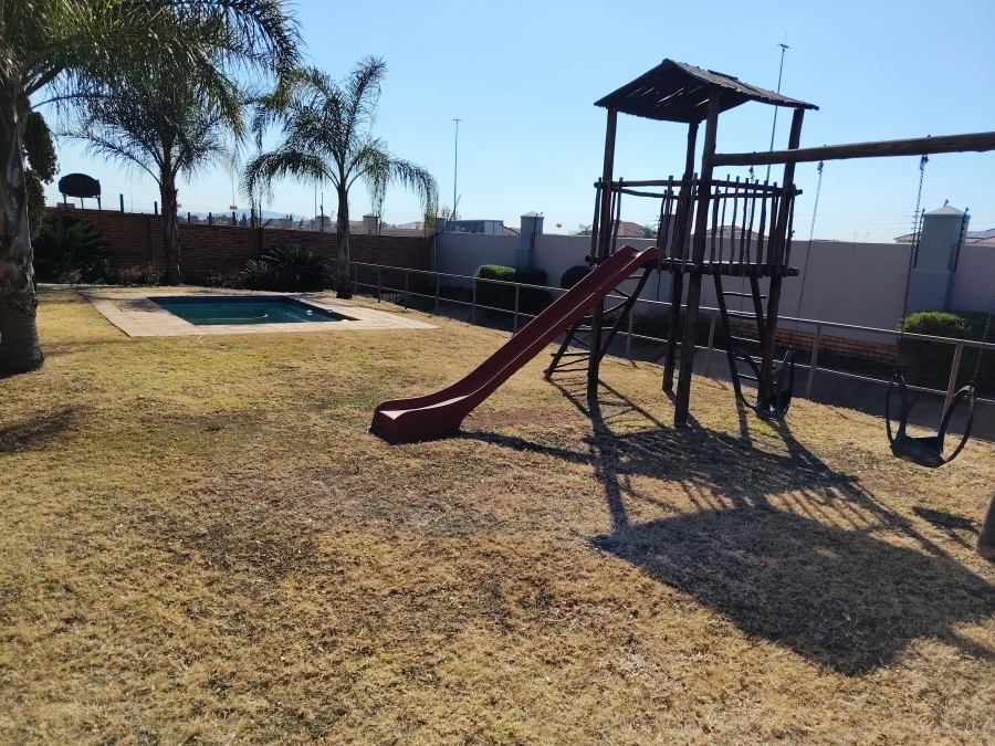 3 Bedroom Property for Sale in Monavoni Gauteng