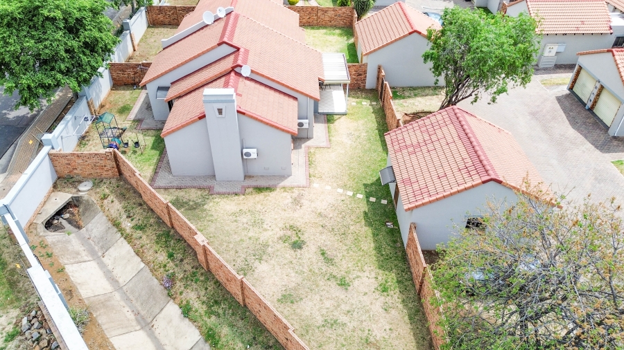 3 Bedroom Property for Sale in Monavoni Gauteng