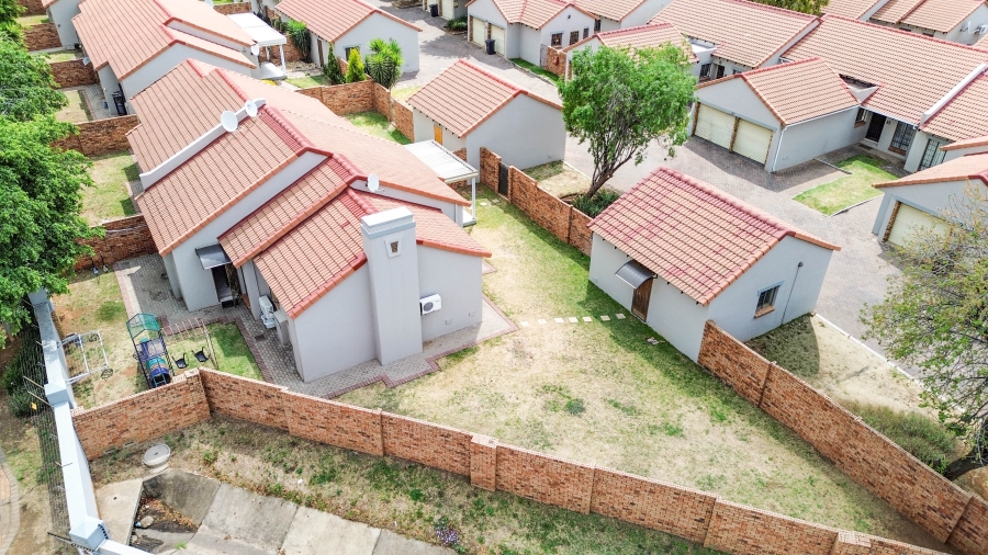3 Bedroom Property for Sale in Monavoni Gauteng