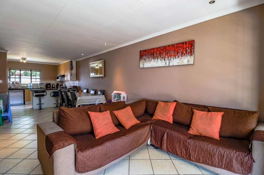 3 Bedroom Property for Sale in Monavoni Gauteng
