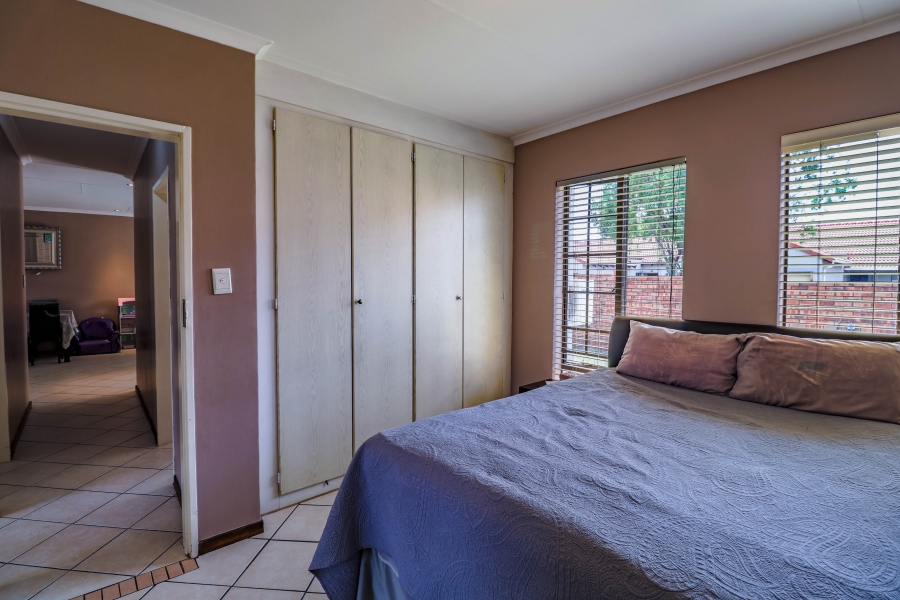 3 Bedroom Property for Sale in Monavoni Gauteng