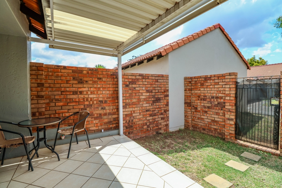3 Bedroom Property for Sale in Monavoni Gauteng