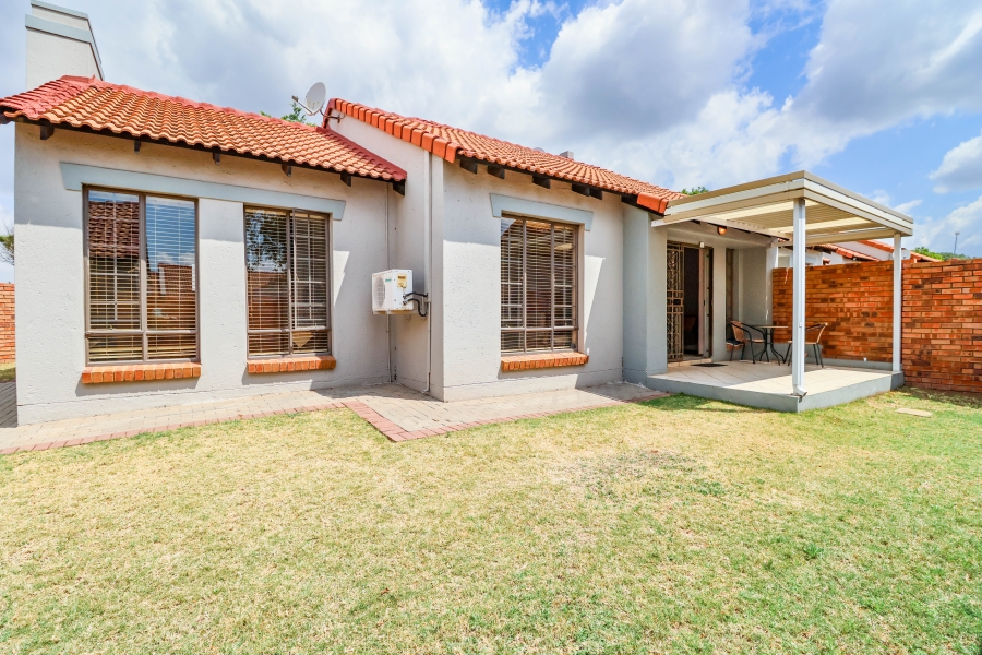 3 Bedroom Property for Sale in Monavoni Gauteng