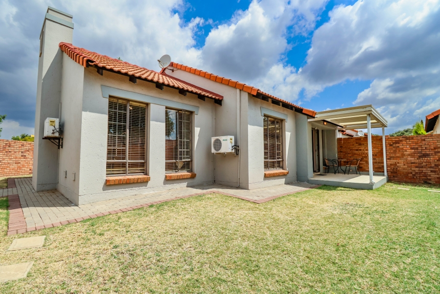 3 Bedroom Property for Sale in Monavoni Gauteng