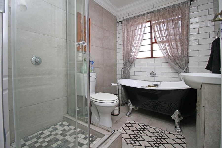3 Bedroom Property for Sale in Dowerglen Ext 4 Gauteng