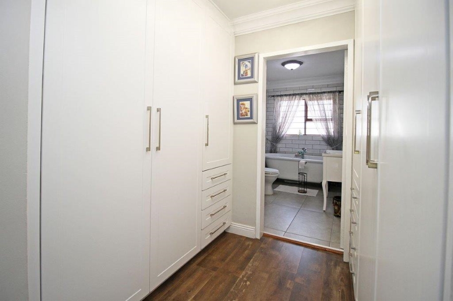 3 Bedroom Property for Sale in Dowerglen Ext 4 Gauteng