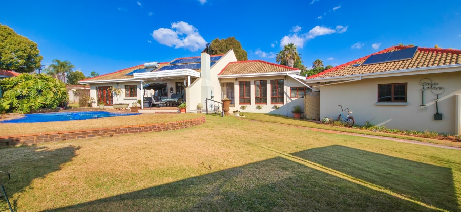 3 Bedroom Property for Sale in Garsfontein Gauteng
