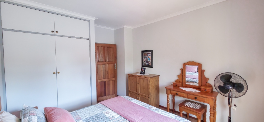 3 Bedroom Property for Sale in Garsfontein Gauteng
