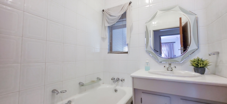 3 Bedroom Property for Sale in Garsfontein Gauteng
