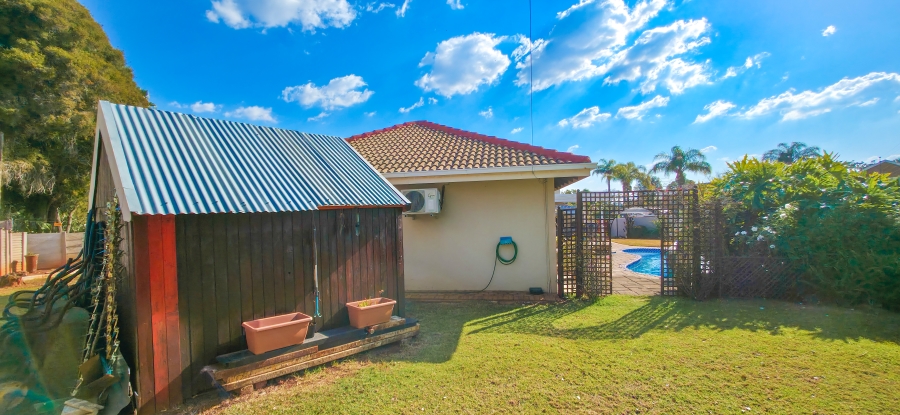 3 Bedroom Property for Sale in Garsfontein Gauteng