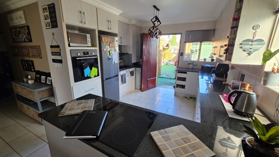 3 Bedroom Property for Sale in Doornpoort Gauteng