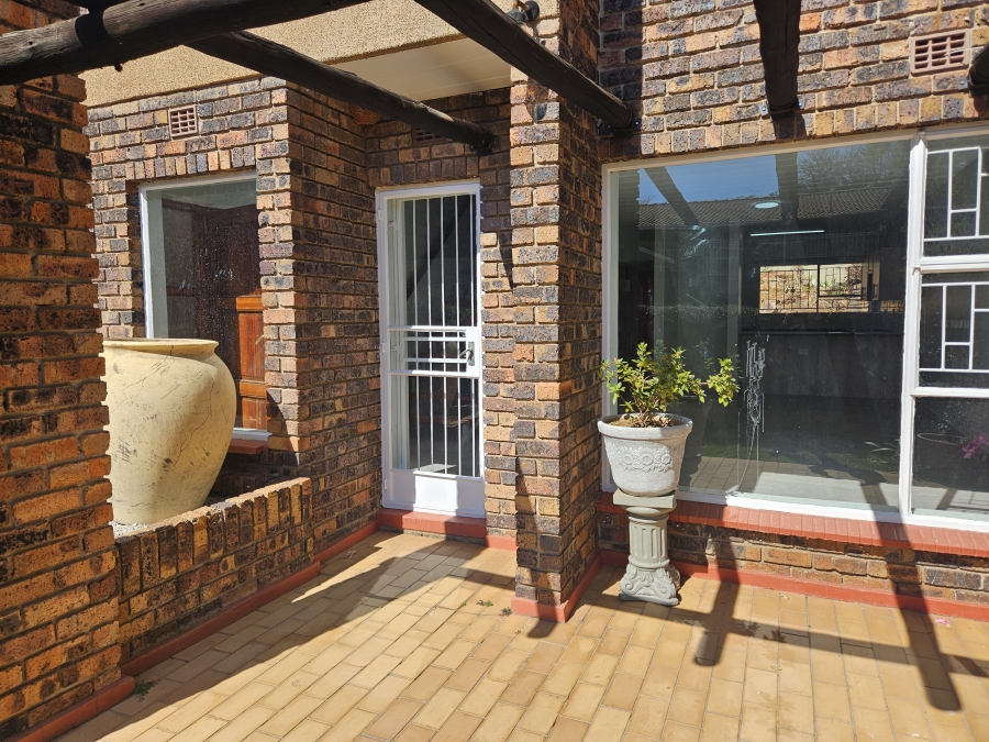 3 Bedroom Property for Sale in Rant En Dal Gauteng