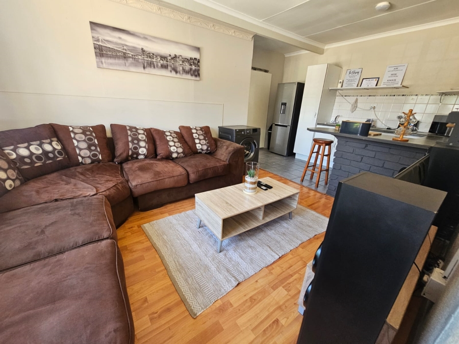 To Let 1 Bedroom Property for Rent in Brackendowns Gauteng
