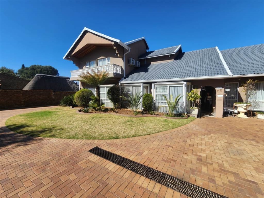 4 Bedroom Property for Sale in Brackenhurst Gauteng