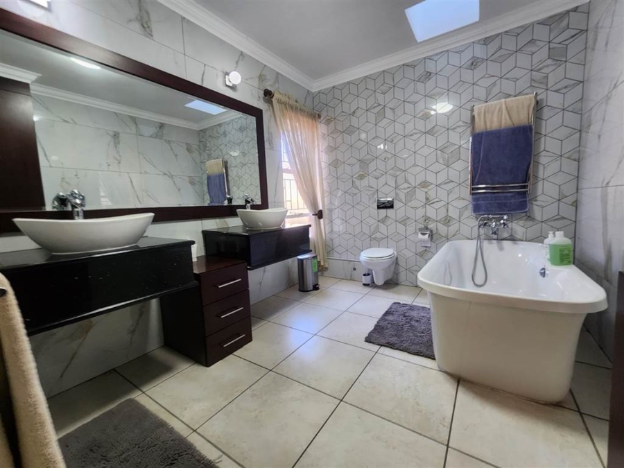4 Bedroom Property for Sale in Brackenhurst Gauteng