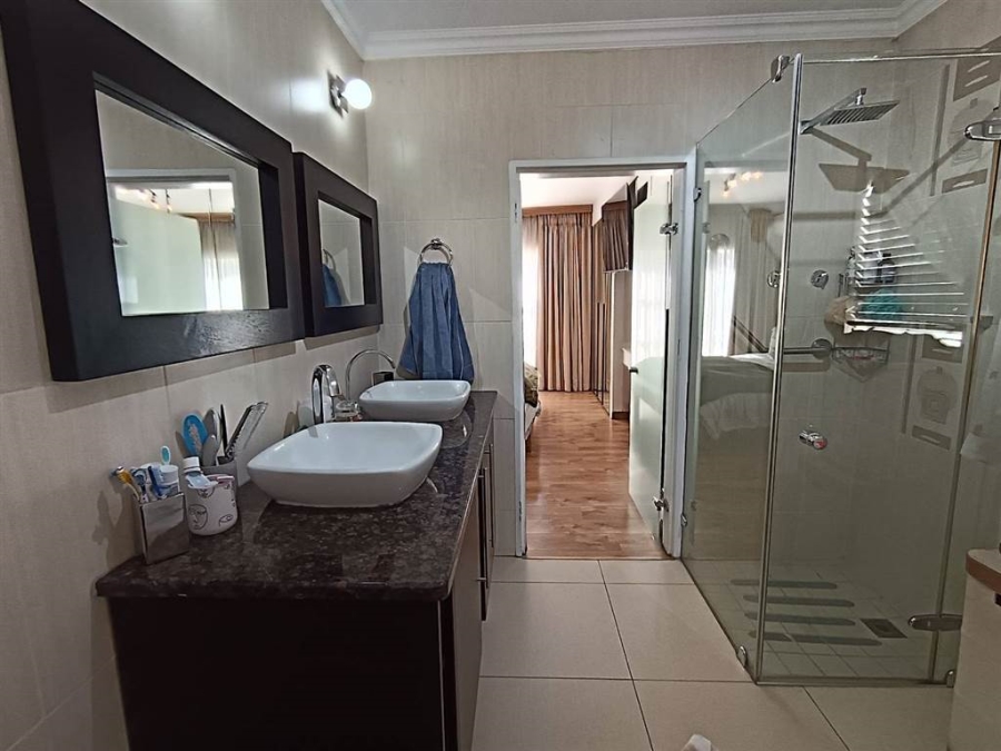 4 Bedroom Property for Sale in Brackenhurst Gauteng