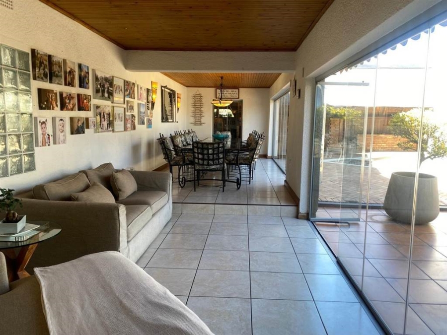 4 Bedroom Property for Sale in Brackenhurst Gauteng