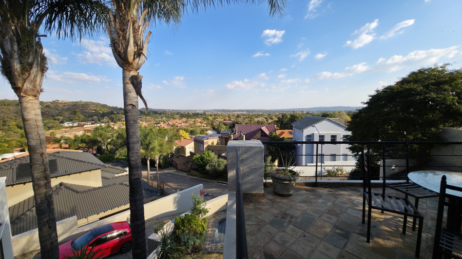 3 Bedroom Property for Sale in Faerie Glen Gauteng