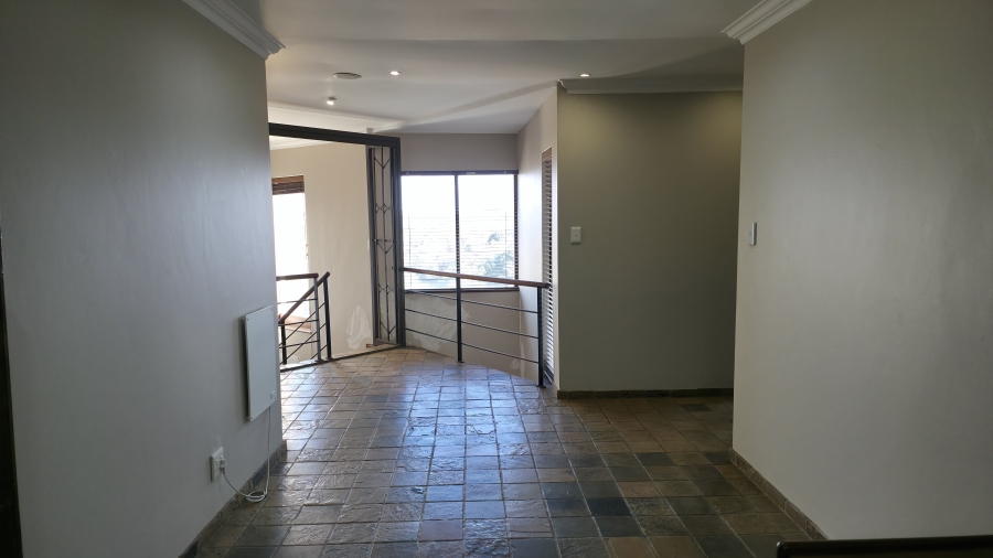 3 Bedroom Property for Sale in Faerie Glen Gauteng