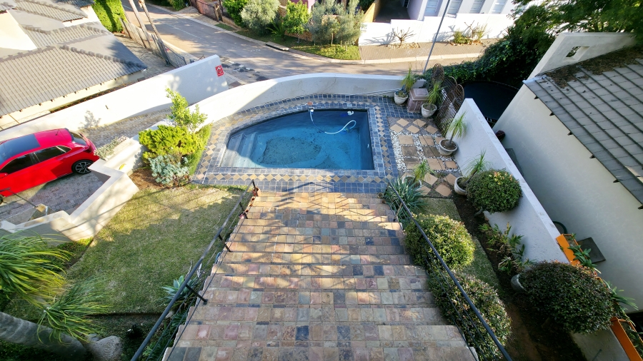3 Bedroom Property for Sale in Faerie Glen Gauteng