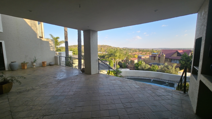 3 Bedroom Property for Sale in Faerie Glen Gauteng